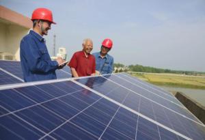 能源局局長：繼續推進光伏扶貧等工作