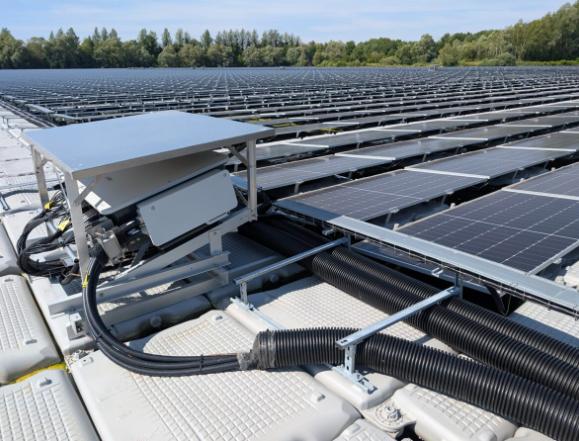 法國(guó)建成歐洲最大浮動(dòng)光伏電站 裝機(jī)容量74.3兆瓦