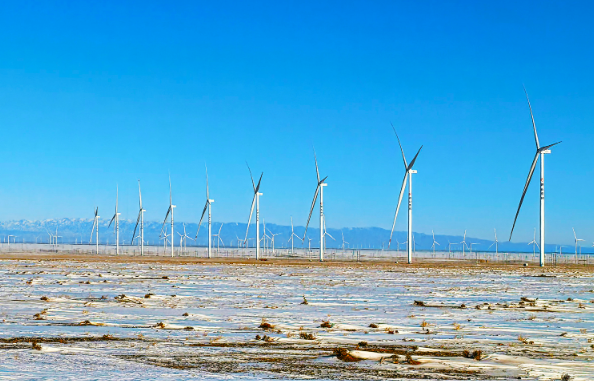 陜投木壘40萬千瓦風電項目全容量并網發電